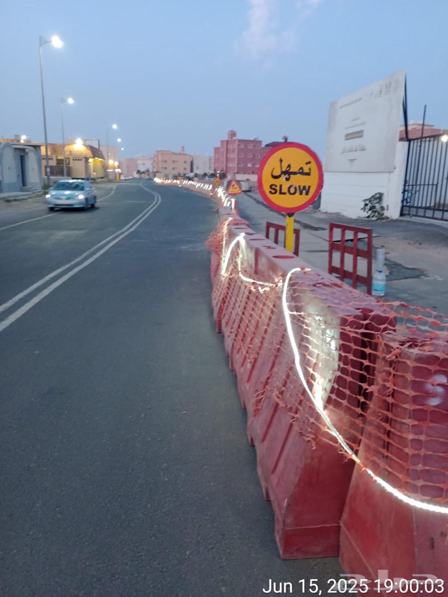 ايجار بوكلينات او قص ارحفر64378120319233114