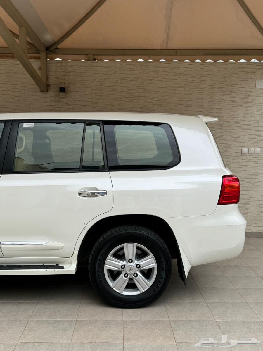 لاندكروزر 2014 GXR3 فل كامل سعودي64380041908482113