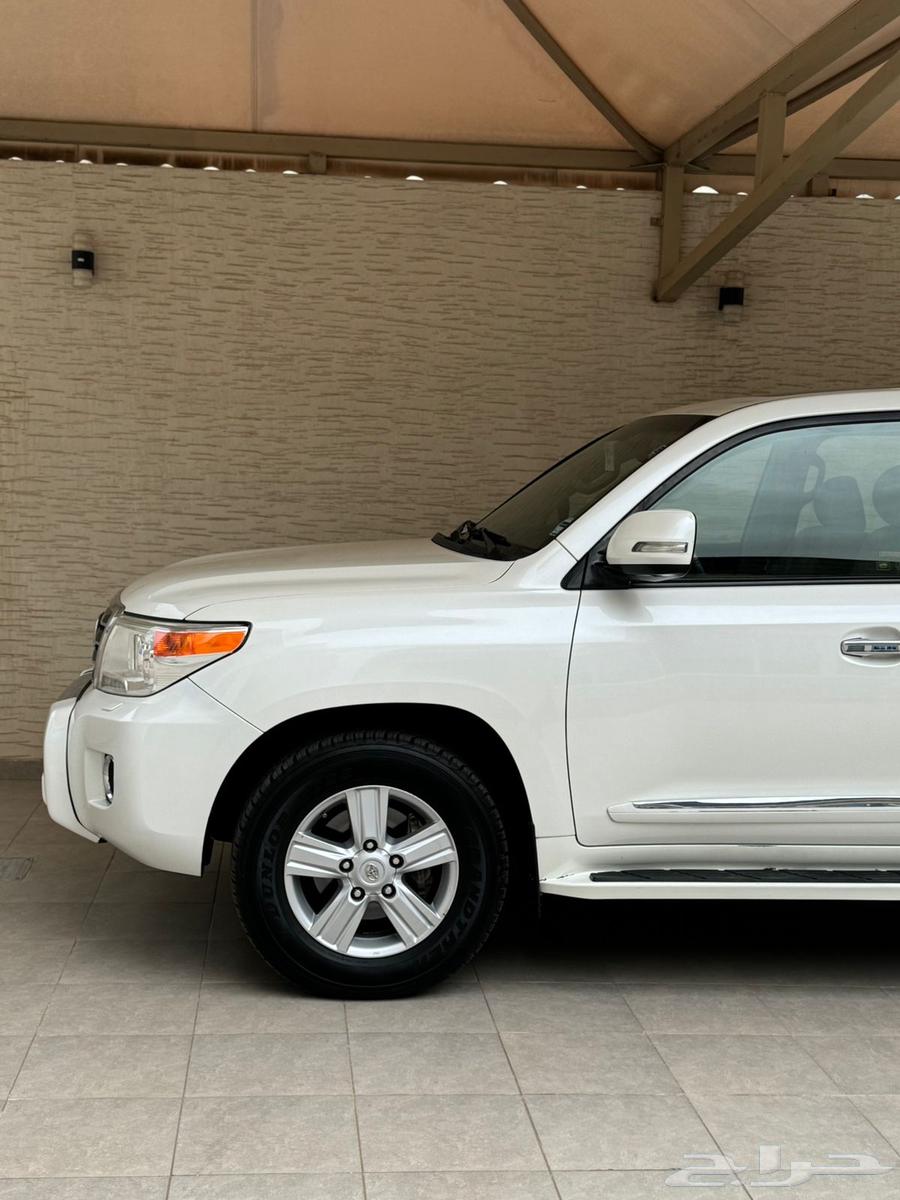 لاندكروزر 2014 GXR3 فل كامل سعودي64380041908482111