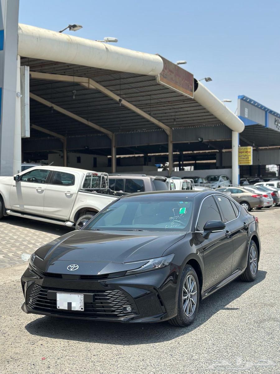 تويوتا كامزيE 2025 بنزين لوحة اصفار سعودية64381410872450110