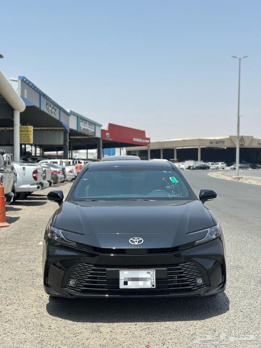 تويوتا كامزيE 2025 بنزين لوحة اصفار سعودية64381410872450112