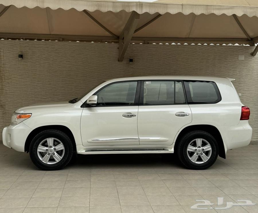 لاندكروزر 2014 GXR3 فل كامل سعودي64380041908482114