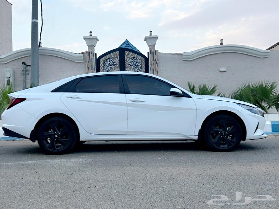 2023 Elantra Alwalaan 2000 cc first owner64382376425985111