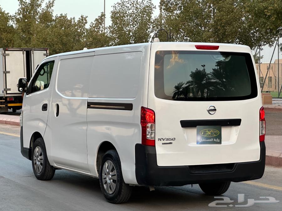 نيسان باص بضاعه موديل 2020 سعودي قير عادي ديزل64379267907971114