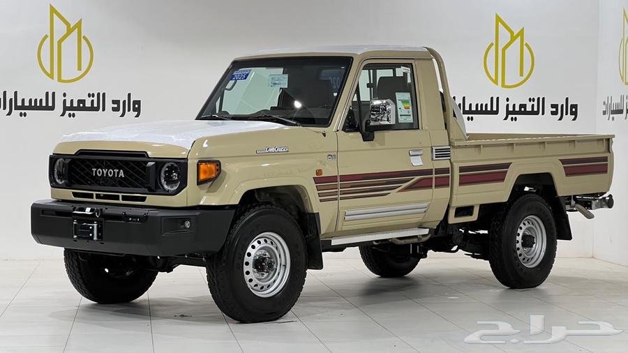 تويوتا شاص V6.2025فل كامل رفرف بريمي بنزين 40عام قير عادي64377535246339111