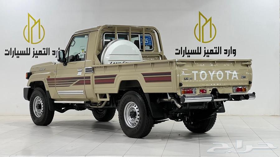 تويوتا شاص V6.2025فل كامل رفرف بريمي بنزين 40عام قير عادي64377535246339113