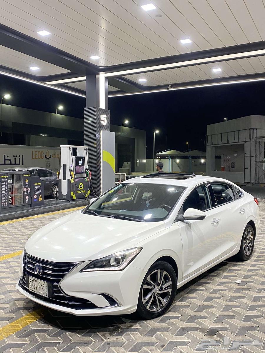 Eado64373595432834112