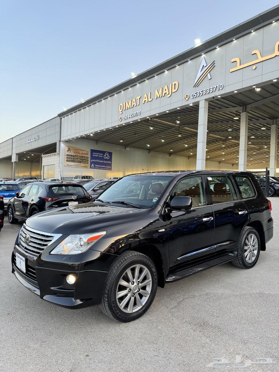 للبيع لكزس 2011 LX570 - مخزن عداد 153 الف فقط64382637822594112