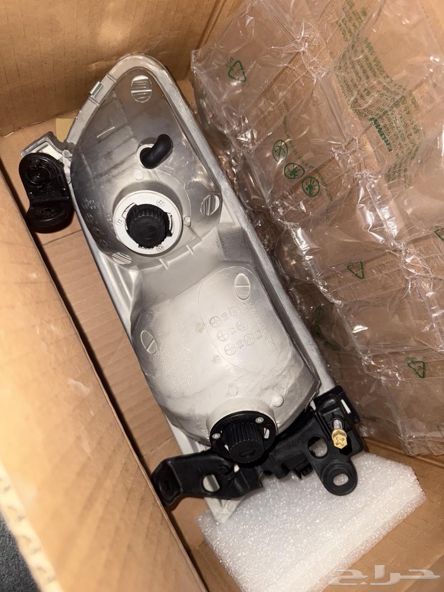 Toyota Camry Center Lamp and Corner Parts, American Use 200 to 200264373403309699111