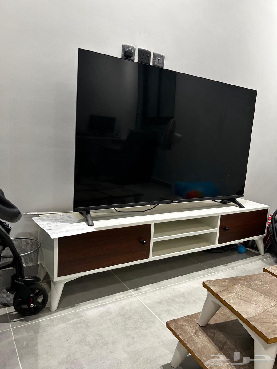 طاولة تلفزيون أو ستاند شاشه64171057483907112