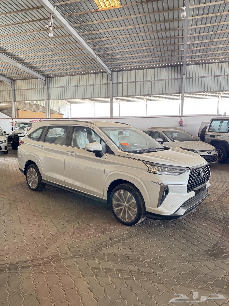 تويوتا فيلوز GLX بنزين 202564376884896642111