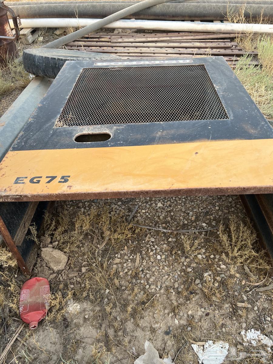 جنط حراثه وسكاكين بكت وغطاء مكينة كماتسو64382210506369112