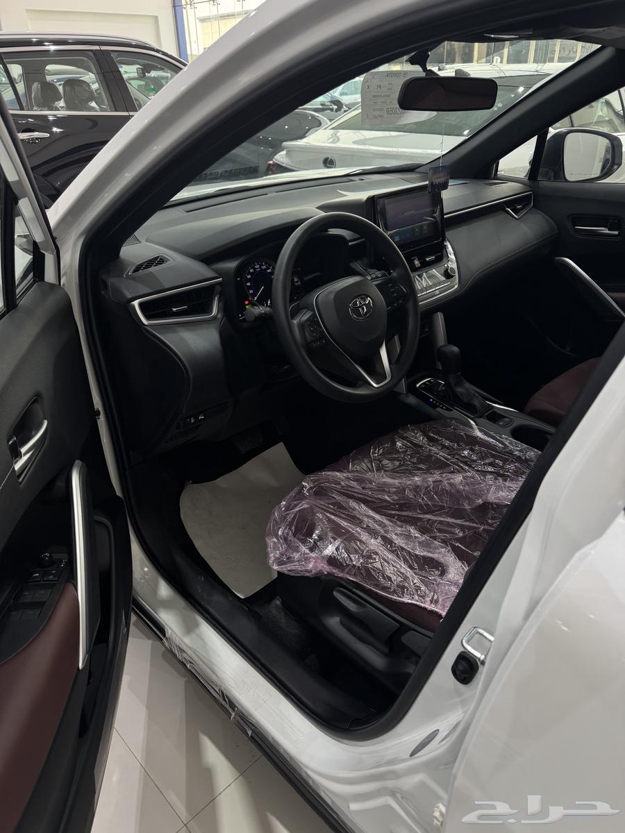تويوتا كورولا كروس XLE هايبرد 202564381767747841114