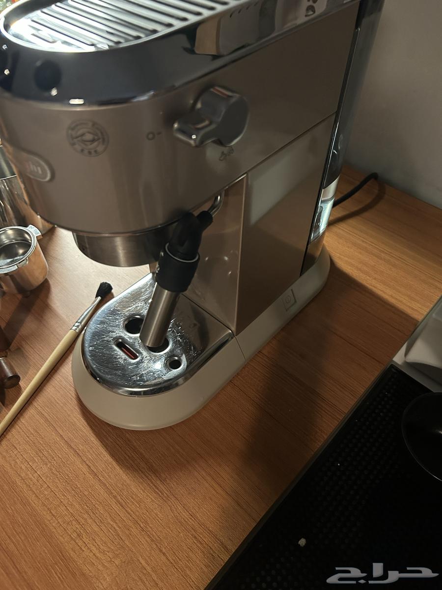 الة قهوة ديلونجي ديديكا مستعملة شبه جديدة للبيع DeLonghi64147920003073114