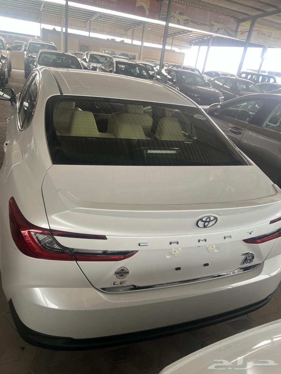 تويوتا كامري LE بنزين الساير ( تشغيل عن بعد ) 202564375976515841112