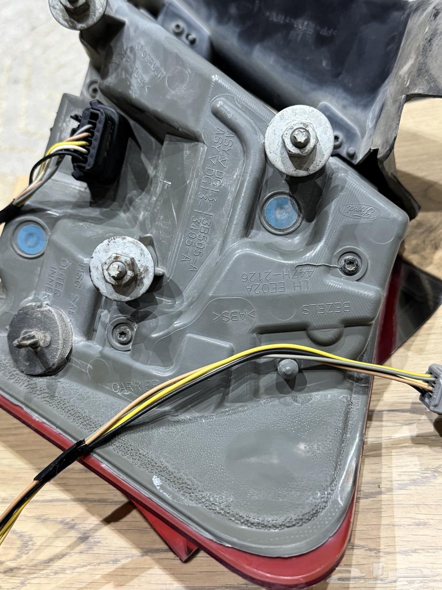 للبيع اسطبات فورد تورس64373165940481111