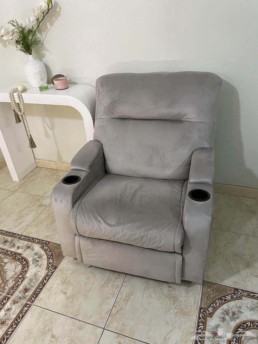 Clean reclining chair with no breakage64153862051201110