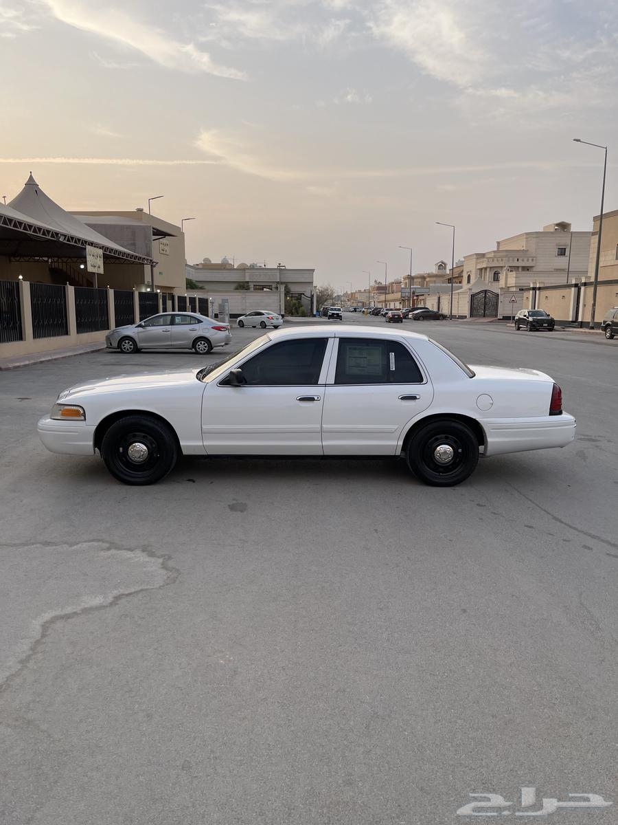 كراون فكتوريا بوليسي64374348901763110