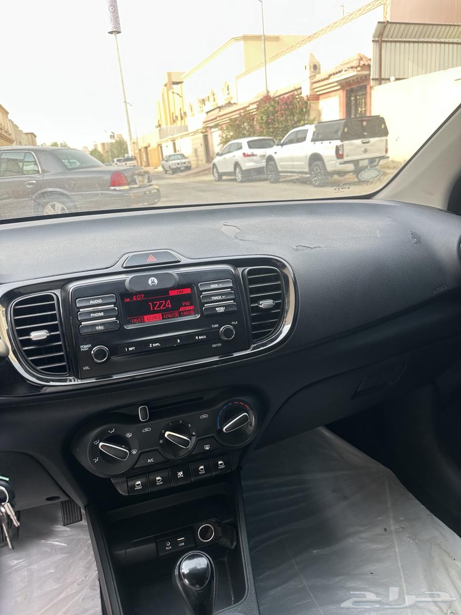 كيا (بيقاس)64380492225154114