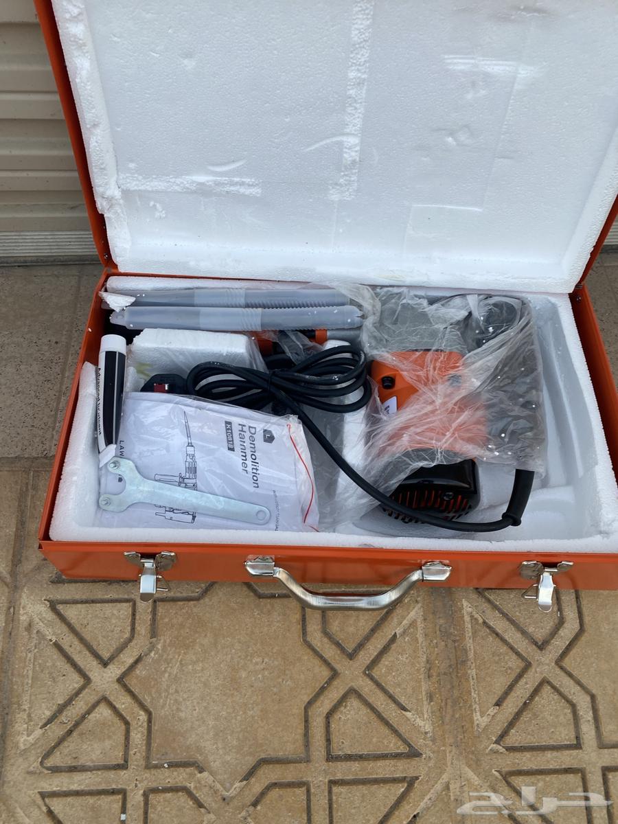 مجموعة هيلتي تكسير خرسانه مع شنطه حديد بلون برتقالي (جديده)64376750445827111