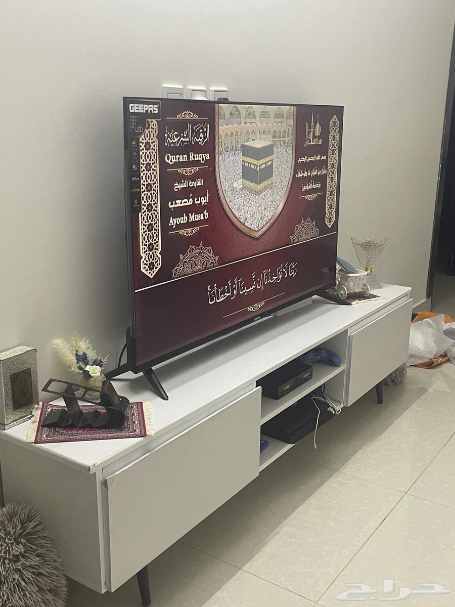 طاولة تلفاز جديده ونظيفه64168361869826110