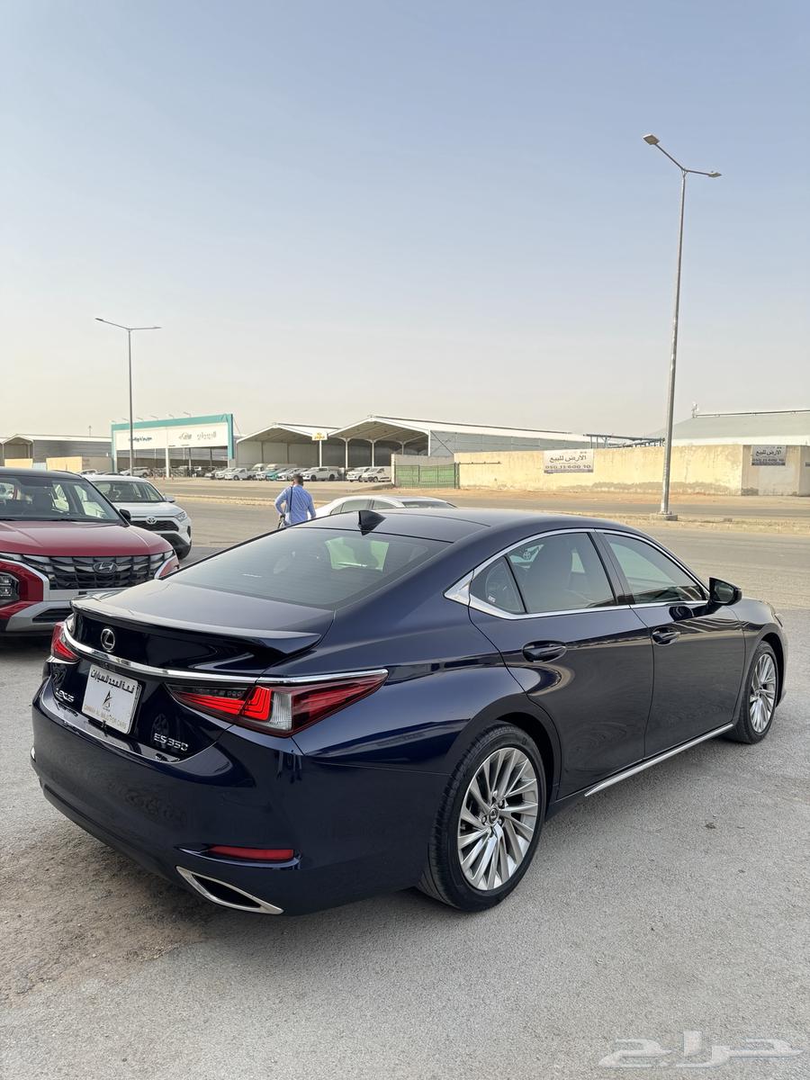 للبيع لكزس 2019 - ES350- سي سي بحالة الوكاله64383150177410113