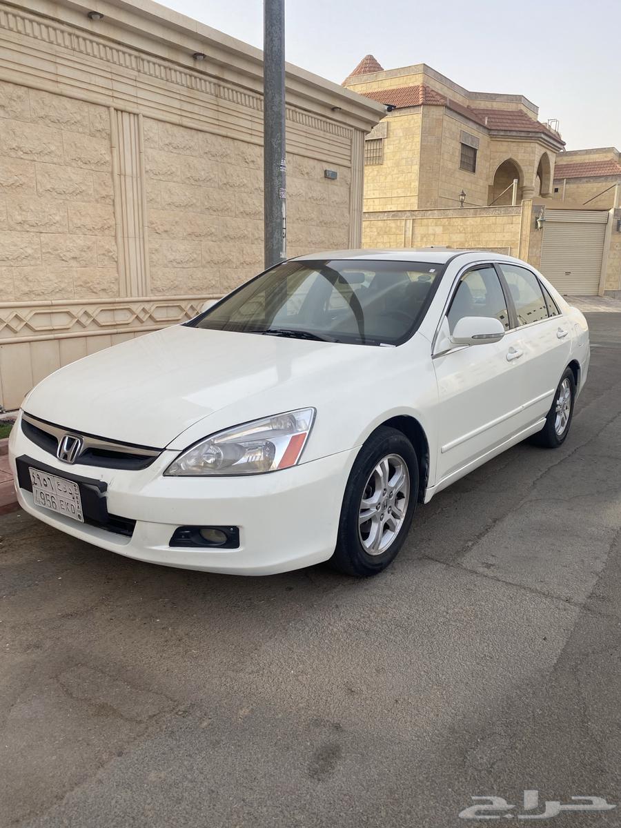 للبيع هوندا اكورد 200664379874048385110