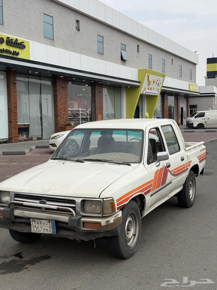 HiLux 9364384355229442112