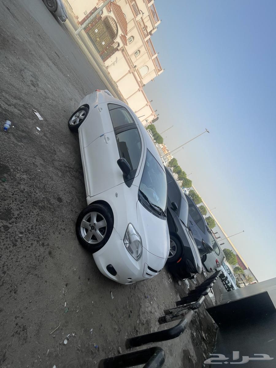 2009 Yaris car with manual transmission, engine and transmission in good condition64377034081539113