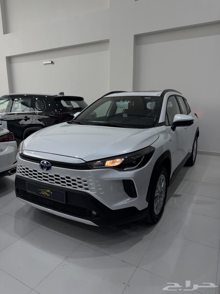 تويوتا كورولا كروس XLE هايبرد 202564381767747841112
