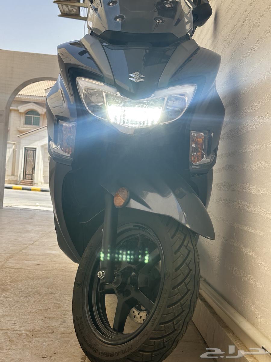 دباب بطه او عجيب سوزوكي بيرقمان EX 2024 ممشى 4000km64384064833667111