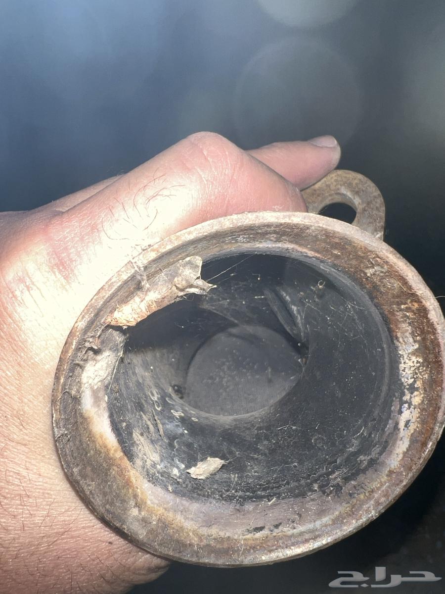 دبات تلوث فورد فكتوريا 201164384633188739110