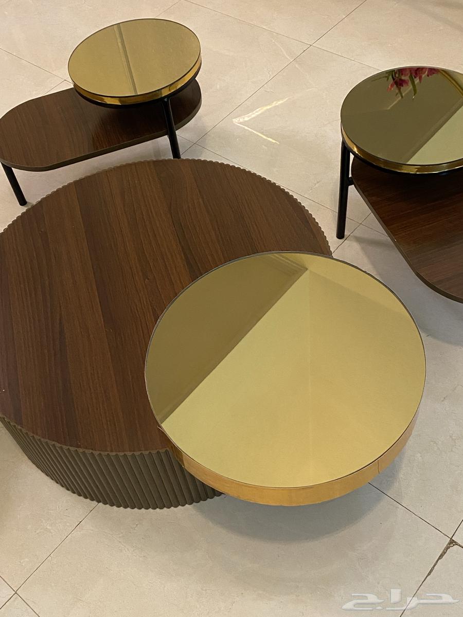 Floor table64171749880323110