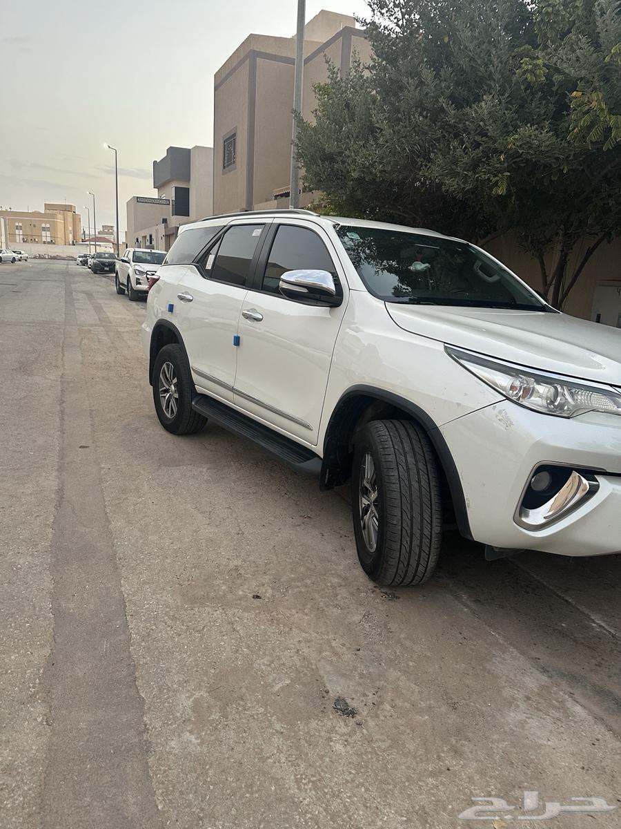 فورتشنر 4 سلندر بنزين دبل 201764373654136321111