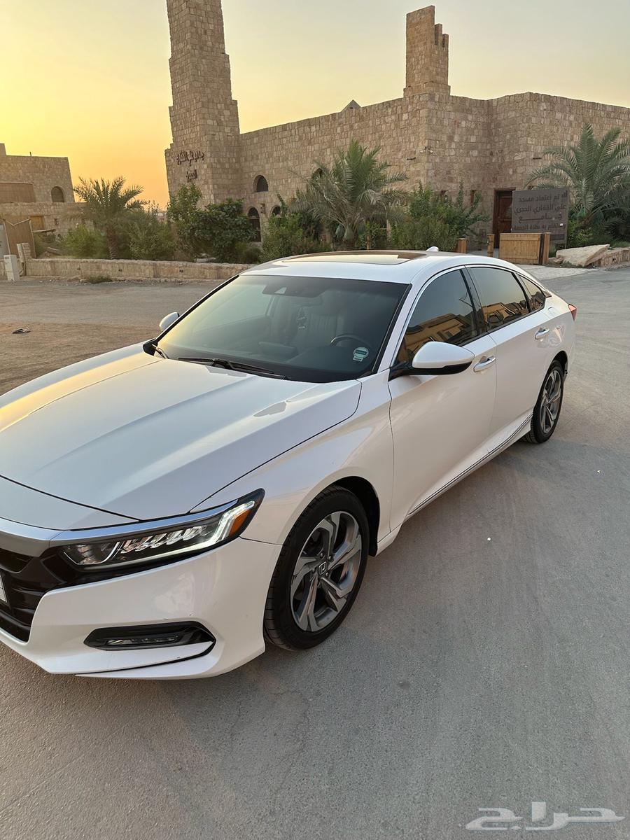 هوندا اكورد 2018 فل كامل للبيع64382017809794111