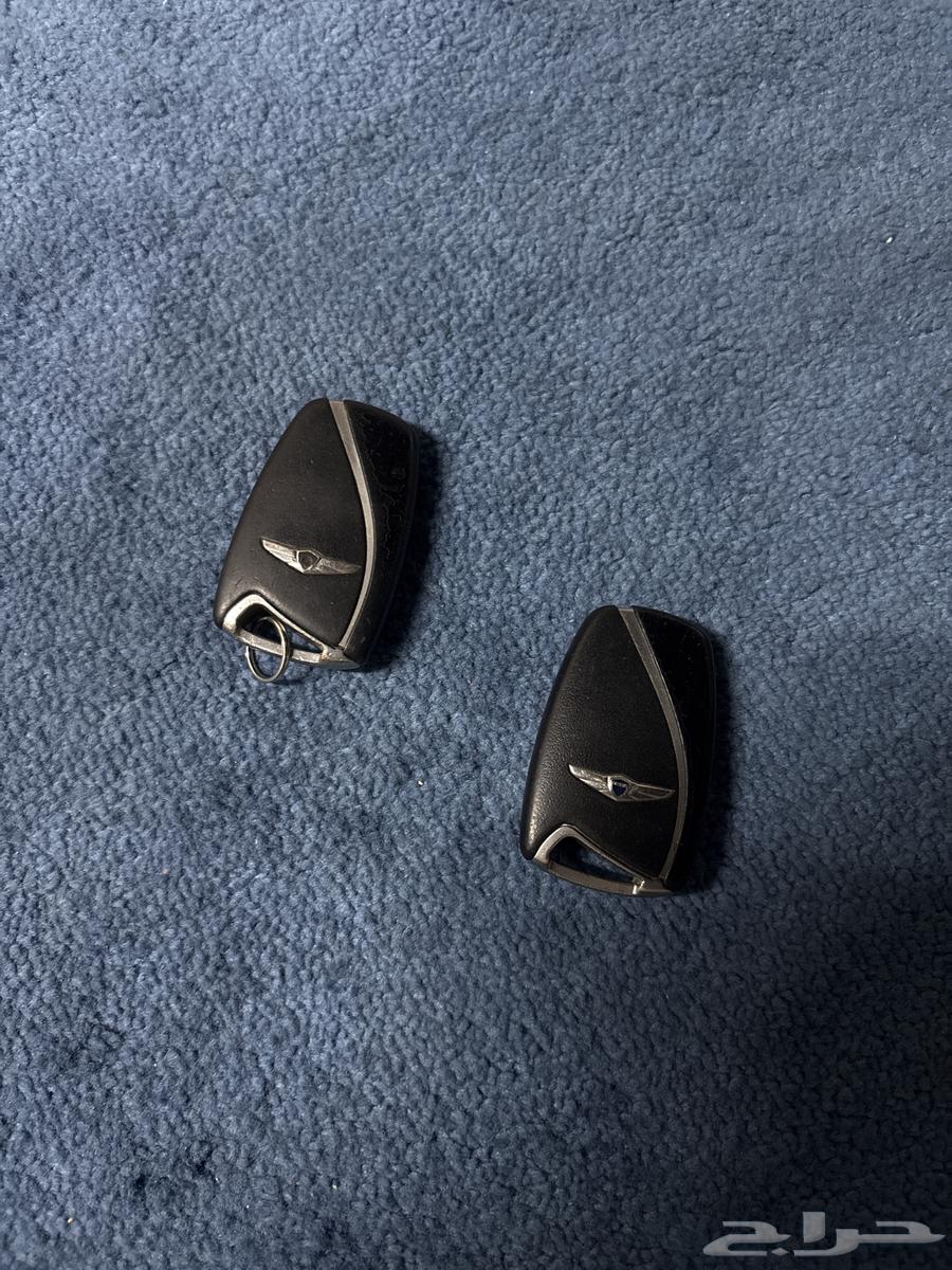 Genesis car key for sale64383857292801110