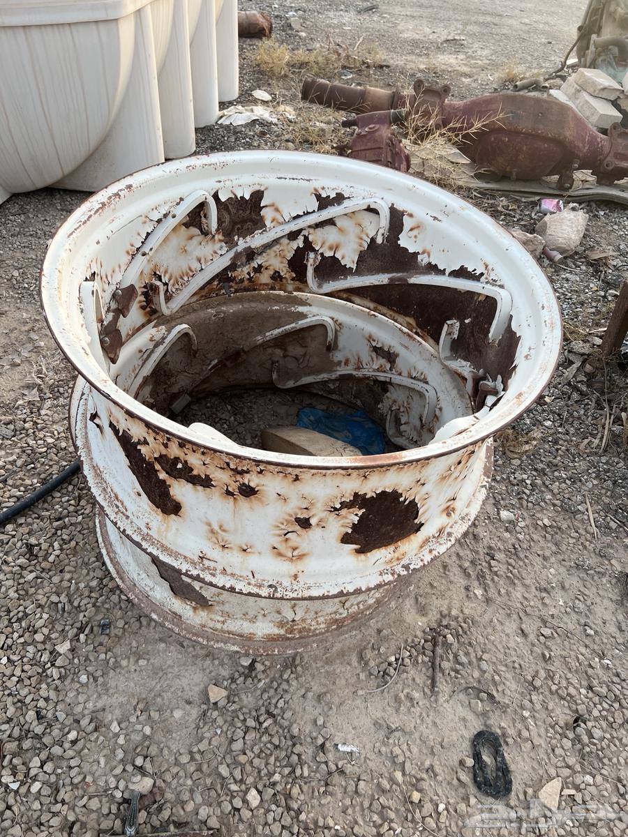 جنط حراثه وسكاكين بكت وغطاء مكينة كماتسو64382210506369111