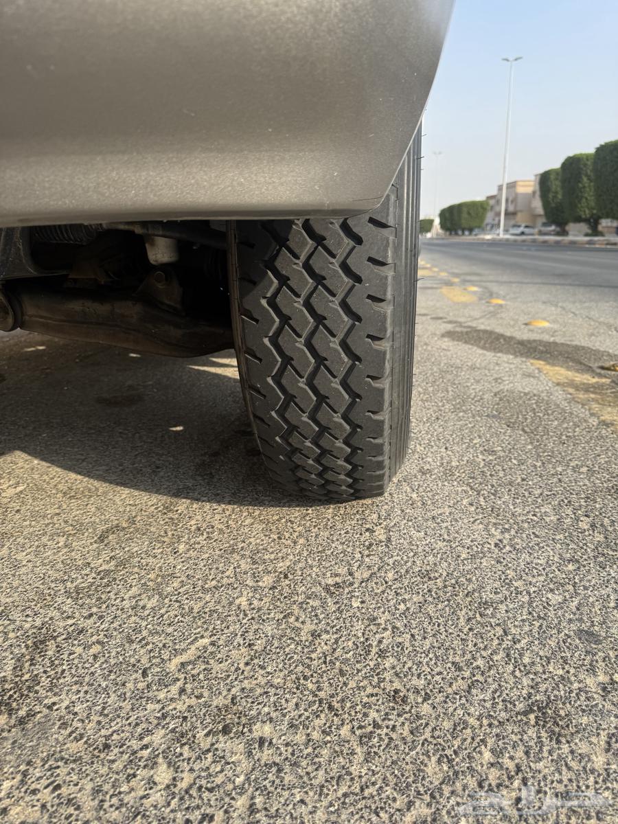 Stone tires used for a month64372900787842110