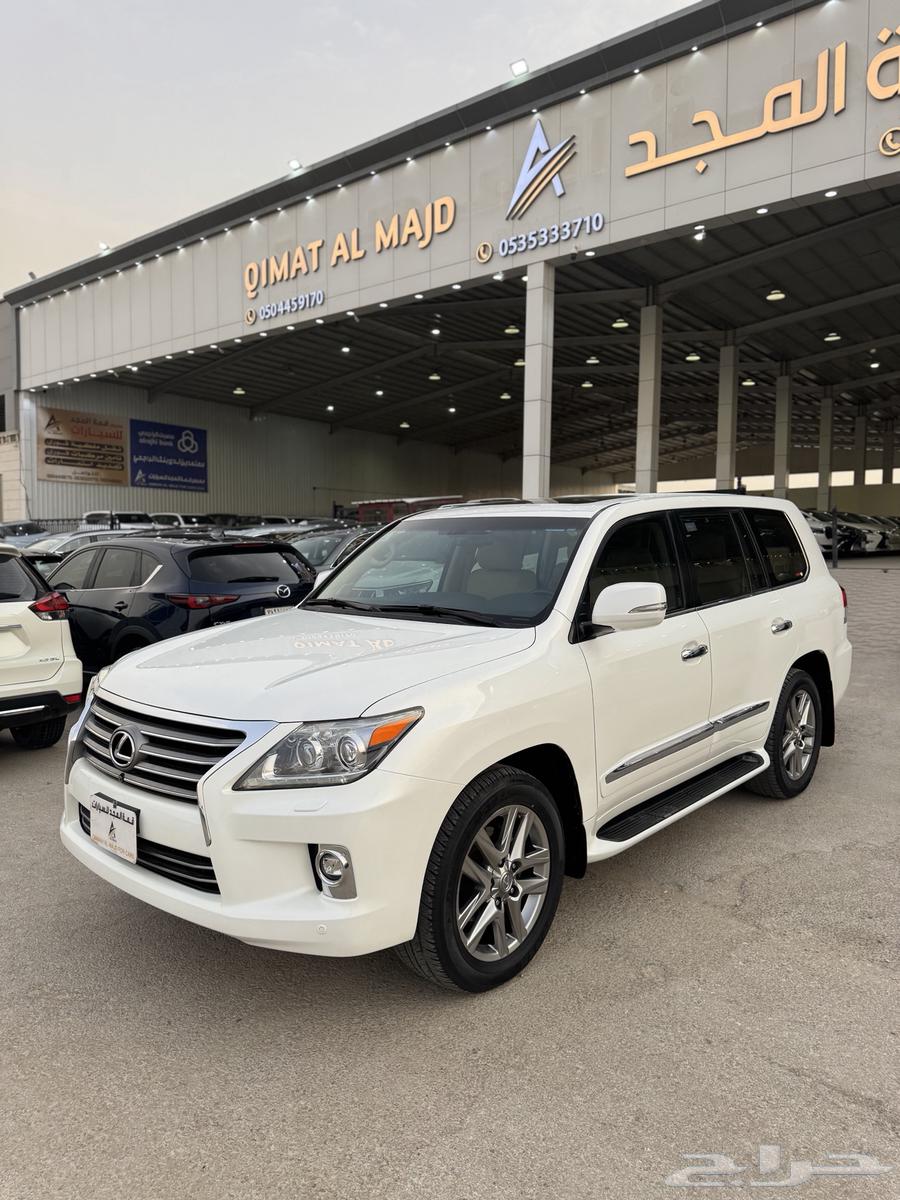 للبيع لكزس 2014 - Lx 570 - كلاسك مخزن ممشى قليل جدا64382997541378112