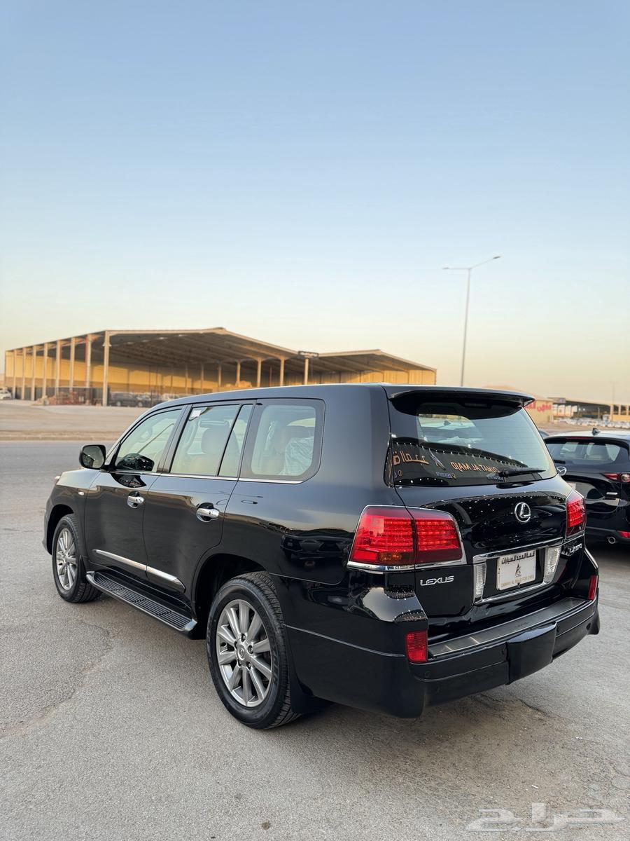 للبيع لكزس 2011 LX570 - مخزن عداد 153 الف فقط64382637822594114