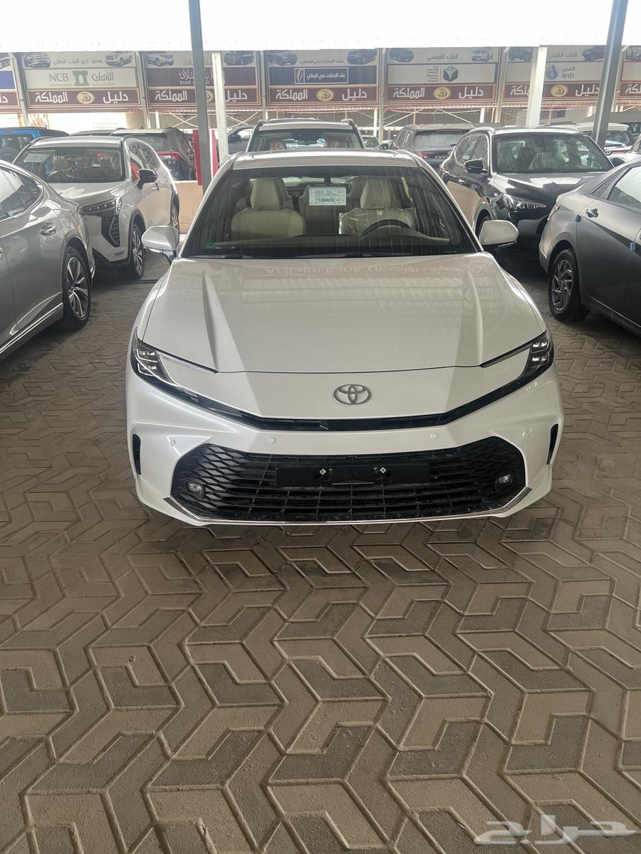 تويوتا كامري LE بنزين الساير ( تشغيل عن بعد ) 202564375976515841110