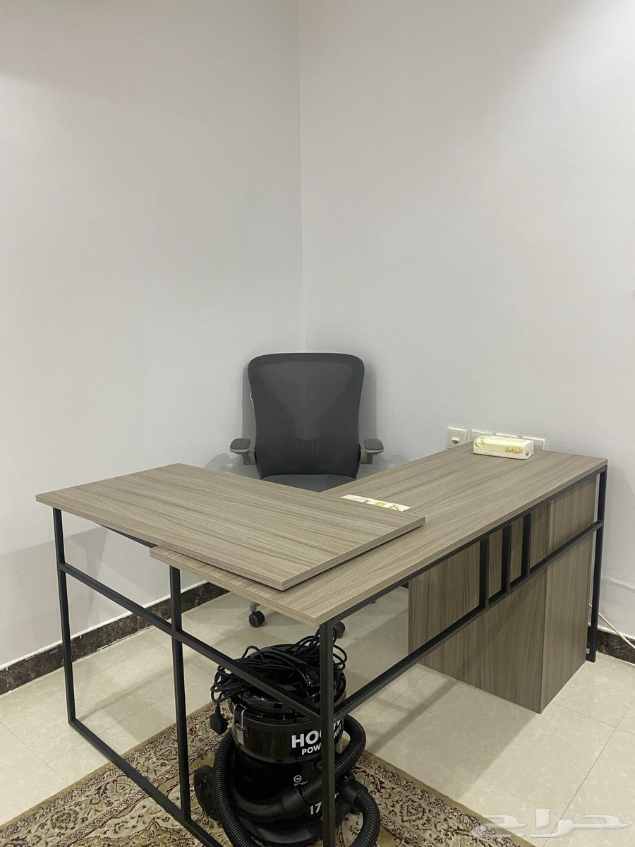 Office desk for sale, never used or assembled, very clean64148821061890110