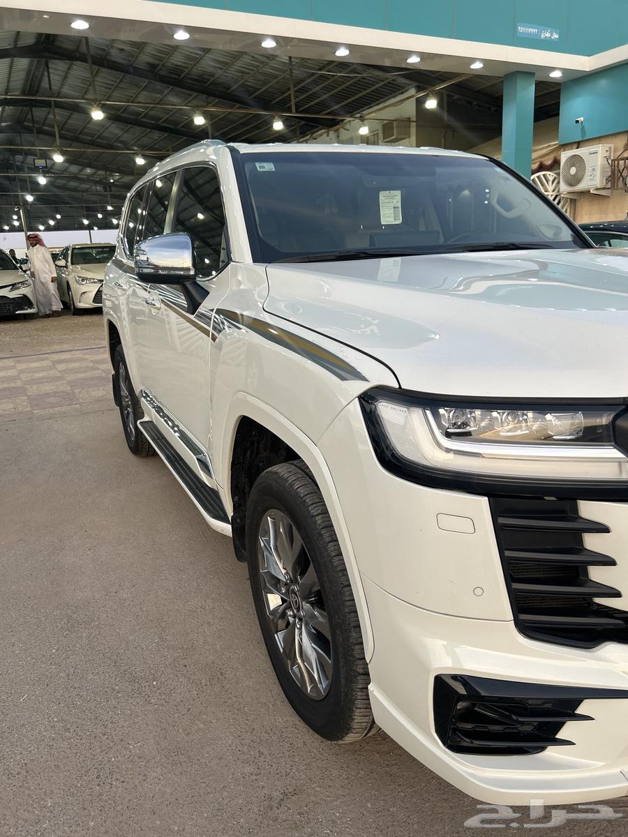 Land Cruiser 2022 Full Option VXR64382555681538112