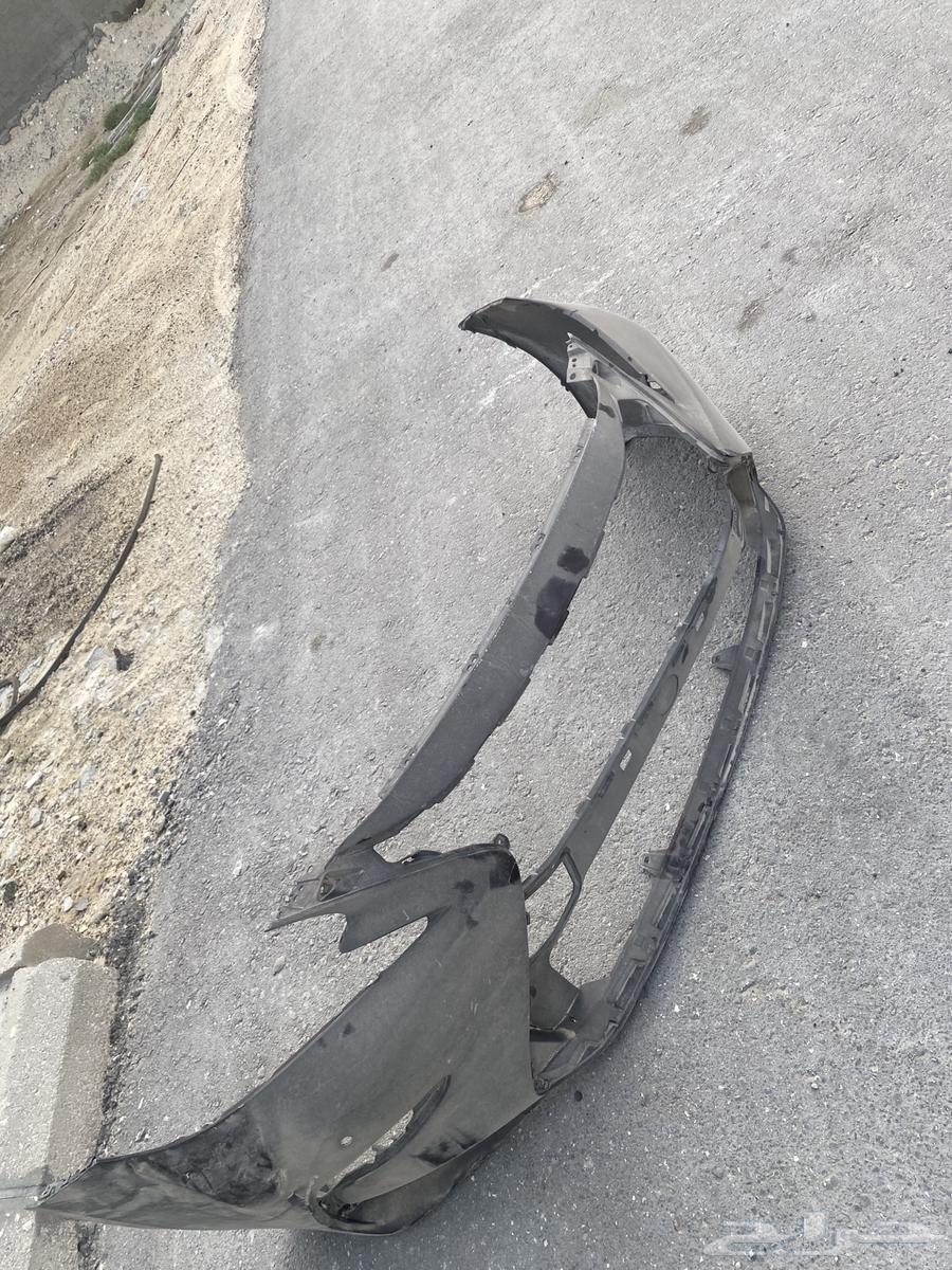 صدام امامي وكاله لون بني لكزس إي اس 350   مديل 201664382969713153110