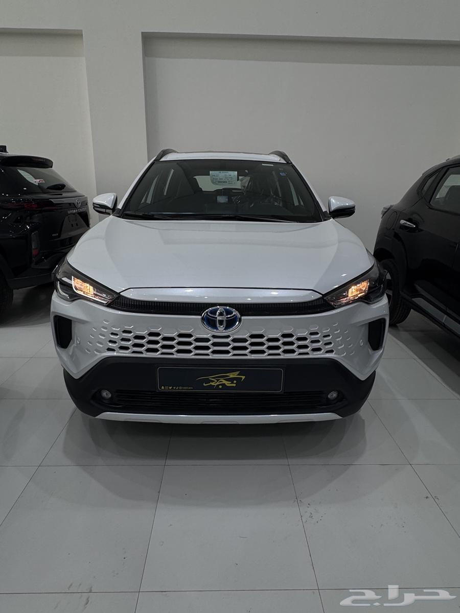 تويوتا كورولا كروس XLE هايبرد 202564381767747841110