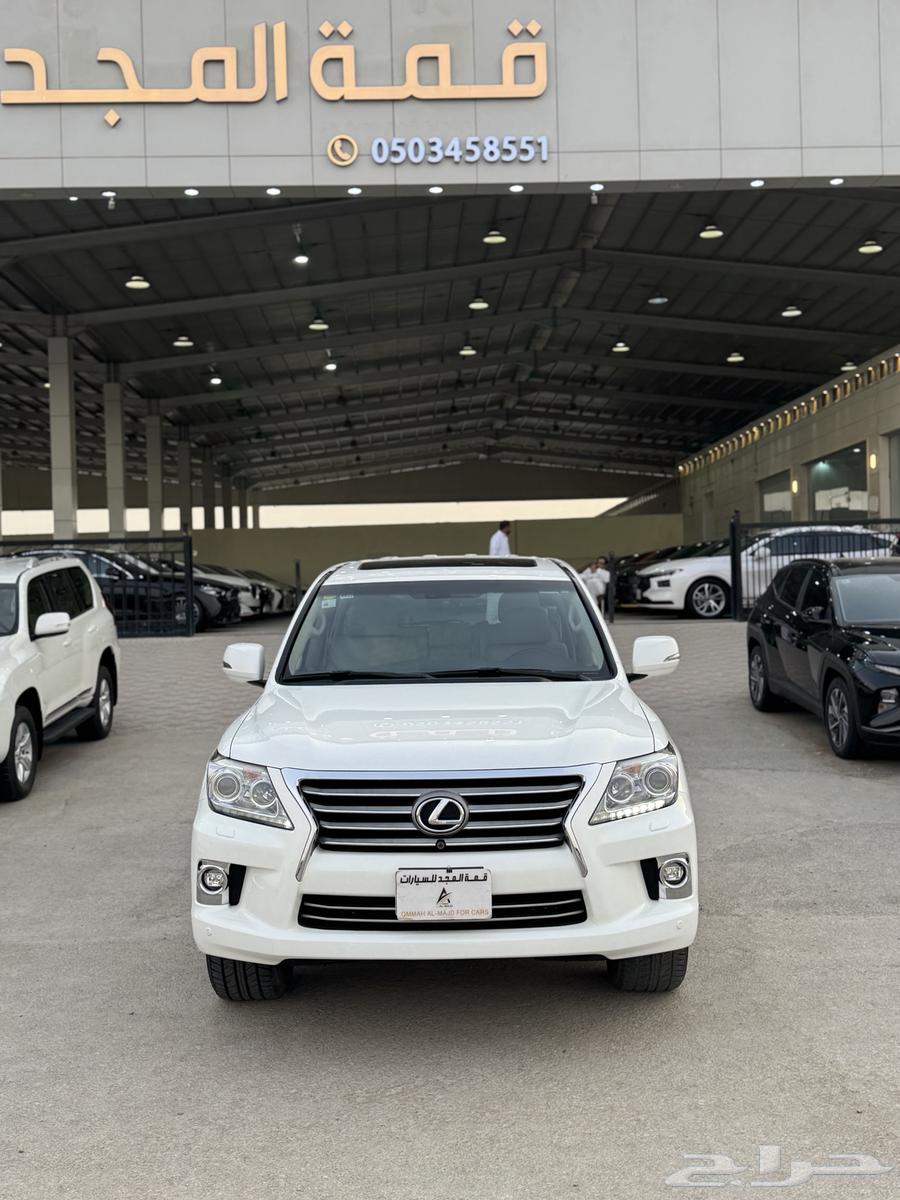 للبيع لكزس 2014 - Lx 570 - كلاسك مخزن ممشى قليل جدا64382997541378110