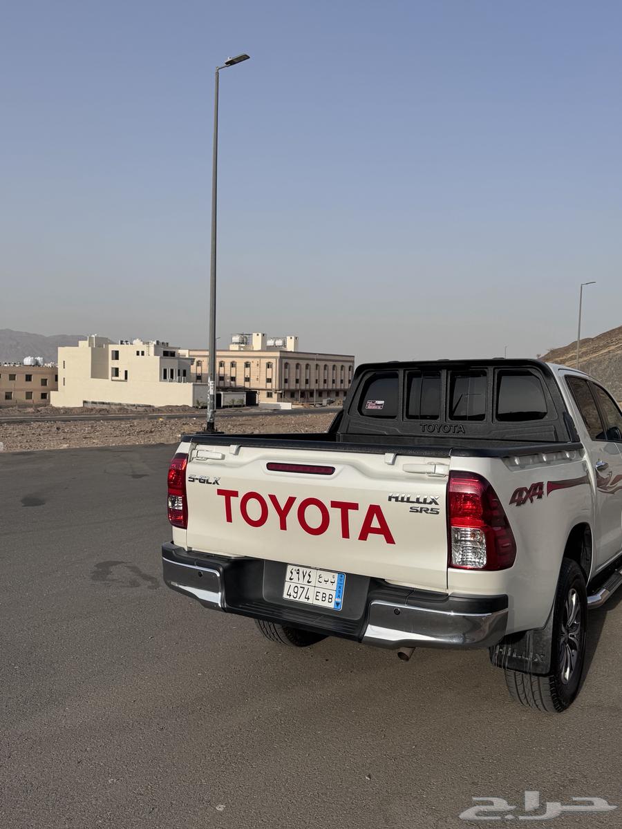 هايلوكس 2017 دبل وبصمة مالك اول واصل سوم 8050064381892519938112