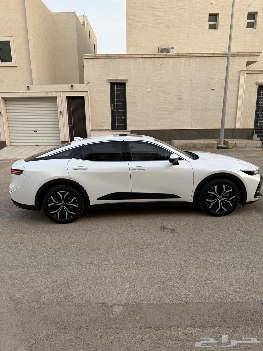 تم البيع تم البيع كراون 2023 بريميوم64377108250371111