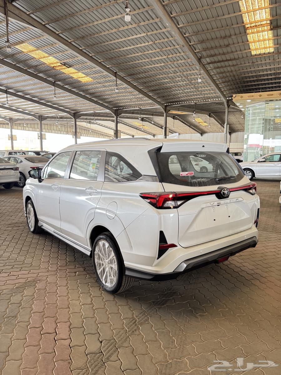 تويوتا فيلوز GLX بنزين 202564376884896642113