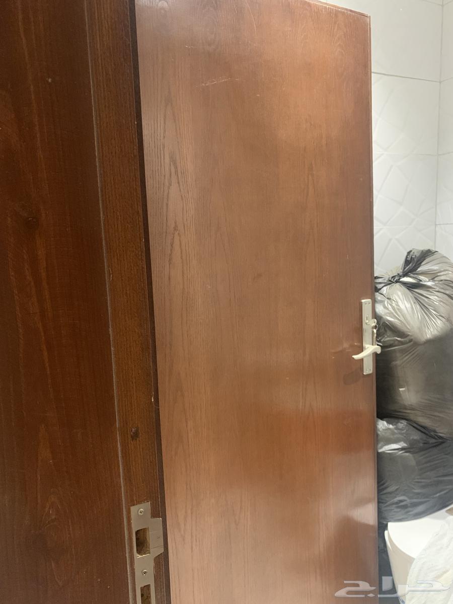 باب خشب مستعمل نظيف جدا64162972349954112